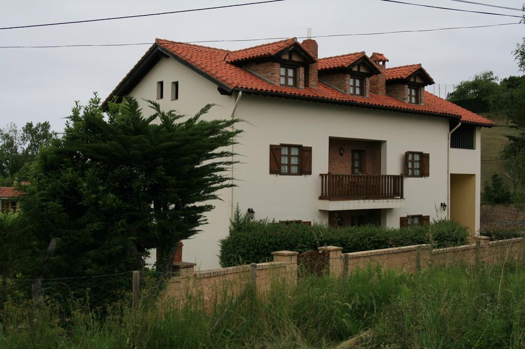 Апартаменты Vivienda Casa Luisa Комильяс Номер фото